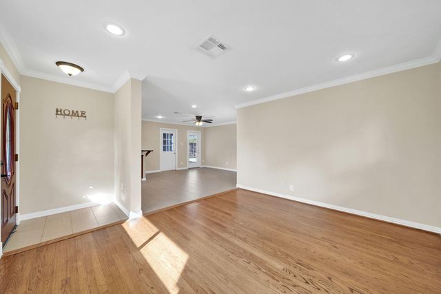 1607 Willowby Drive, Houston, TX 77008