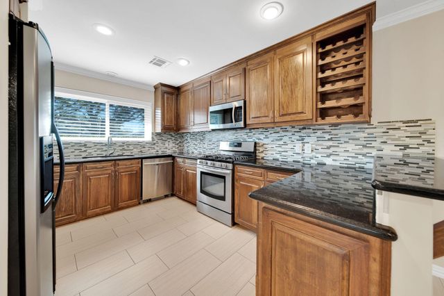 1607 Willowby Drive, Houston, TX 77008