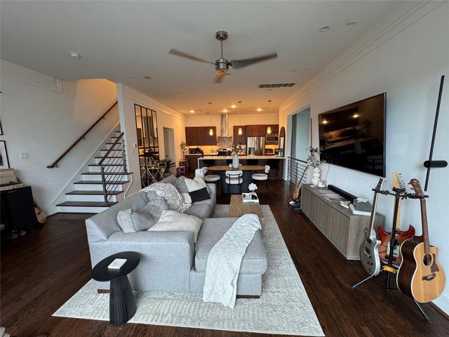 5707 Schuler Street, Houston, TX 77007