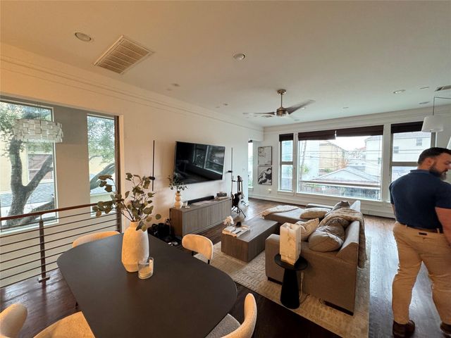 5707 Schuler Street, Houston, TX 77007