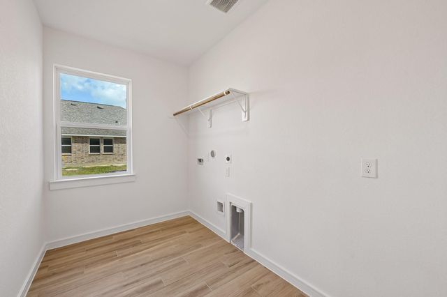 218 Dunovant Drive, Sealy, TX 77474