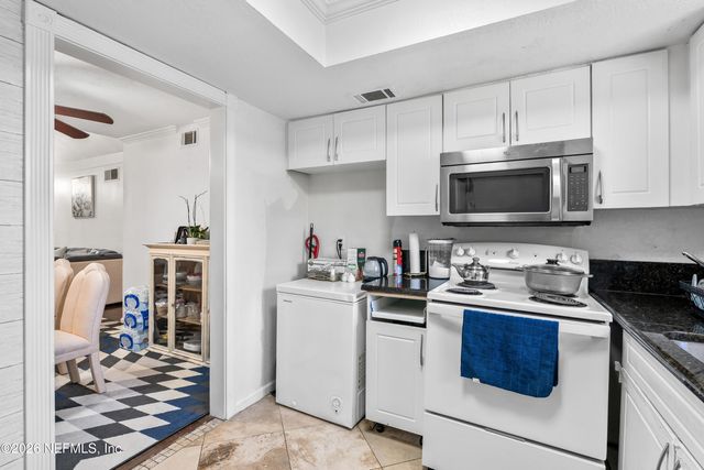 3915 TOREADOR Court 4, Jacksonville, FL 32217