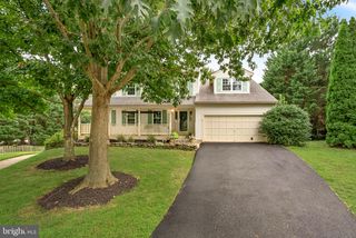 37743 SUTTON DR, Purcellville, VA 20132