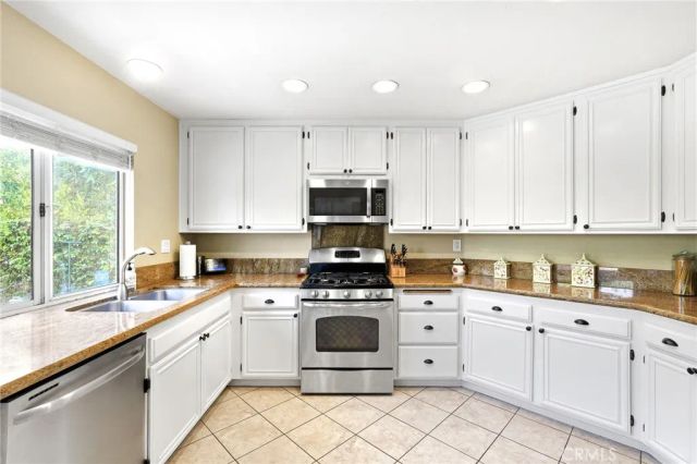 12456 Alderglen Street, Moorpark, CA 93021