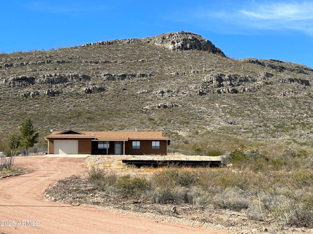 2251 N SPANISH Trail, Huachuca City, AZ 85616