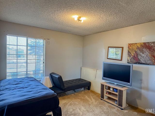 3117 Jackie Court, Bakersfield, CA 93313