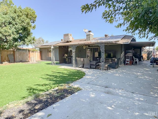 3117 Jackie Court, Bakersfield, CA 93313