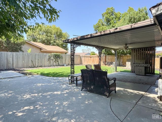 3117 Jackie Court, Bakersfield, CA 93313