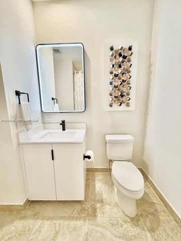 610 W Las Olas Blvd 117N, Fort Lauderdale, FL 33312