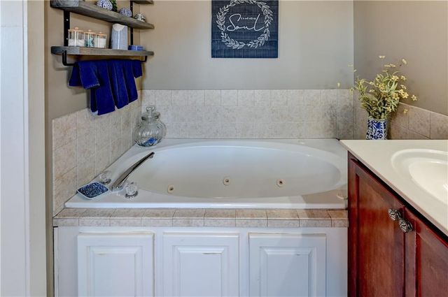 3002 Howell Street, North Kansas City, MO 64116