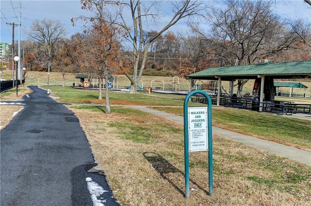 3002 Howell Street, North Kansas City, MO 64116