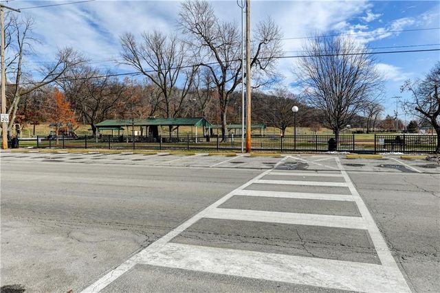 3002 Howell Street, North Kansas City, MO 64116