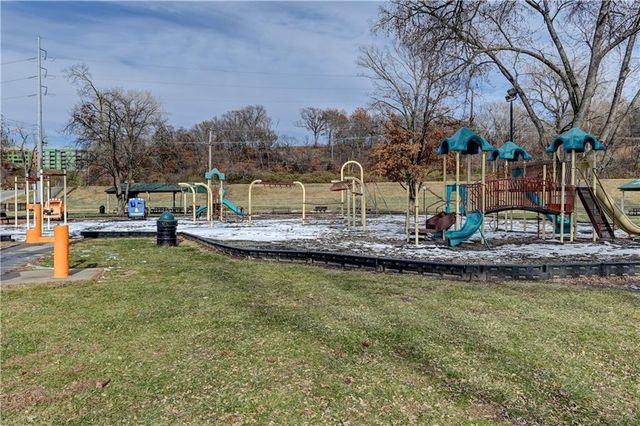 3002 Howell Street, North Kansas City, MO 64116