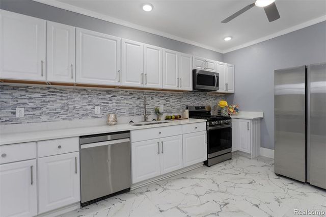 4411 Iroquois Street, Detroit, MI 48214