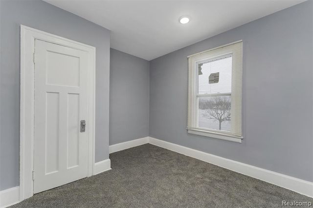 4411 Iroquois Street, Detroit, MI 48214