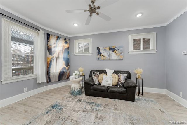 4411 Iroquois Street, Detroit, MI 48214