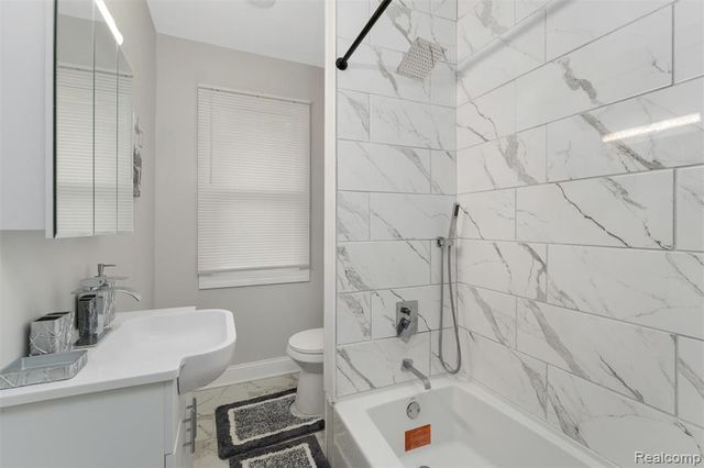 4411 Iroquois Street, Detroit, MI 48214