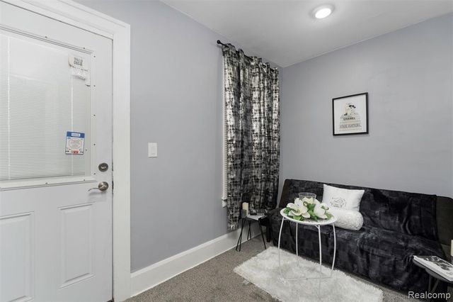 4411 Iroquois Street, Detroit, MI 48214