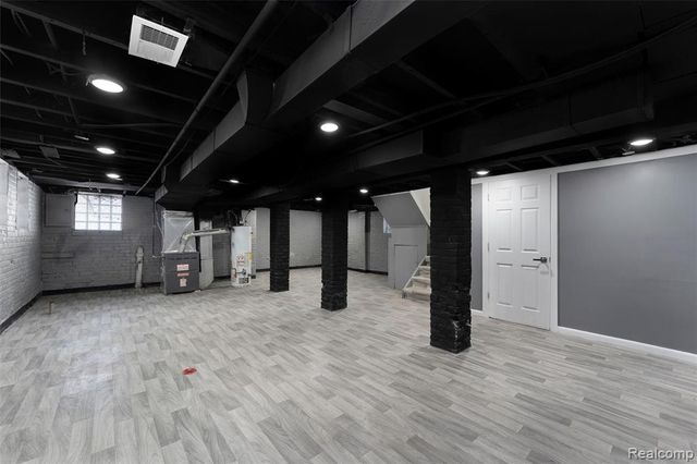 4411 Iroquois Street, Detroit, MI 48214