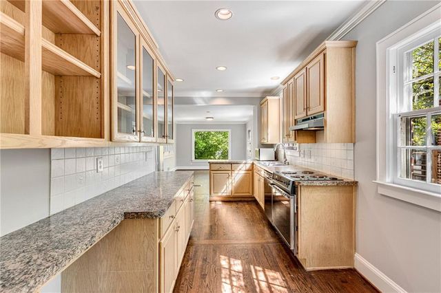 666 Yorkshire Road NE, Atlanta, GA 30306