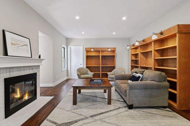 859 Excelsior Boulevard, Excelsior, MN 55331