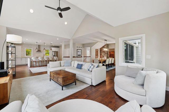 859 Excelsior Boulevard, Excelsior, MN 55331