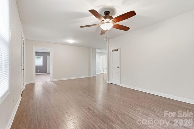 192 Flower House Loop, Troutman, NC 28166
