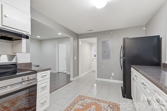 192 Flower House Loop, Troutman, NC 28166