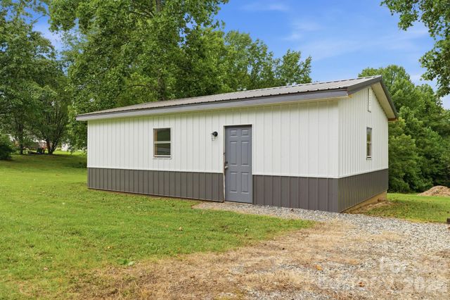 192 Flower House Loop, Troutman, NC 28166