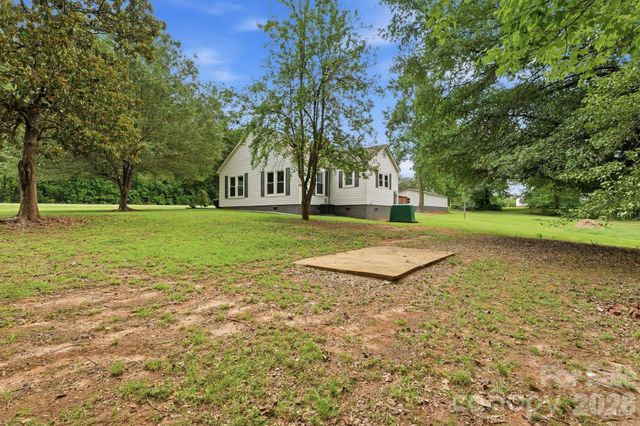 192 Flower House Loop, Troutman, NC 28166