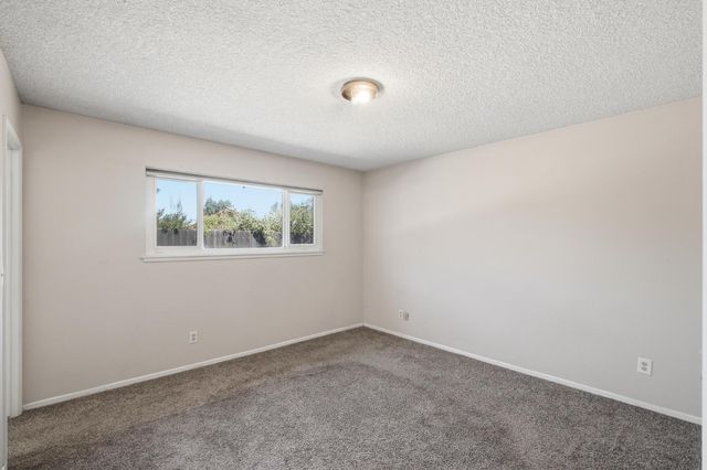 3028 W San Jose Avenue, Fresno, CA 93711