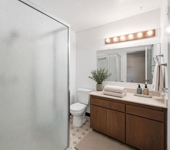 3028 W San Jose Avenue, Fresno, CA 93711