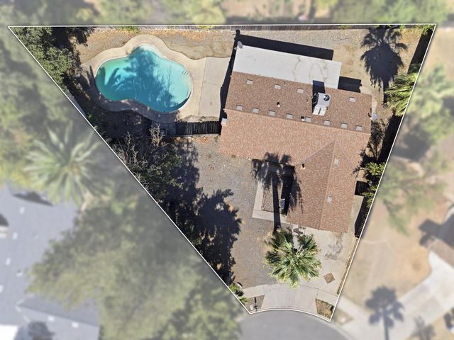 3028 W San Jose Avenue, Fresno, CA 93711