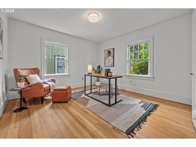 2933 Ne 27TH Ave, Portland, OR 97212