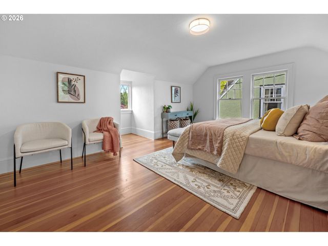 2933 Ne 27TH Ave, Portland, OR 97212