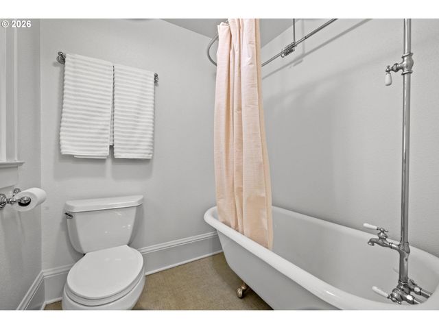 2933 Ne 27TH Ave, Portland, OR 97212