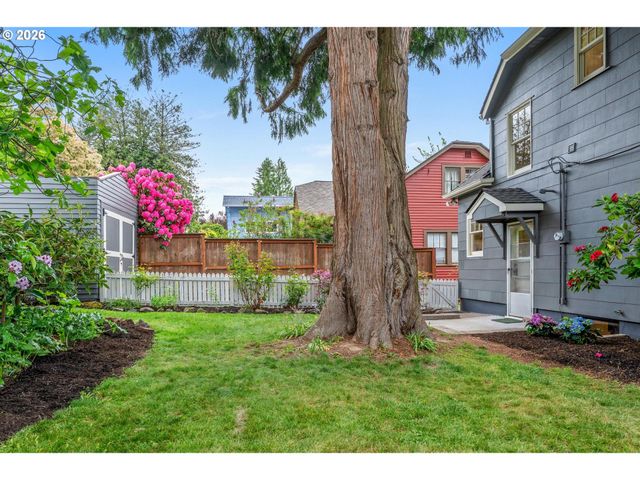 2933 Ne 27TH Ave, Portland, OR 97212