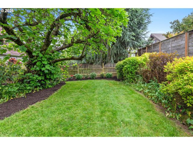 2933 Ne 27TH Ave, Portland, OR 97212