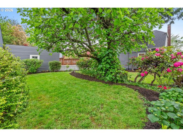 2933 Ne 27TH Ave, Portland, OR 97212