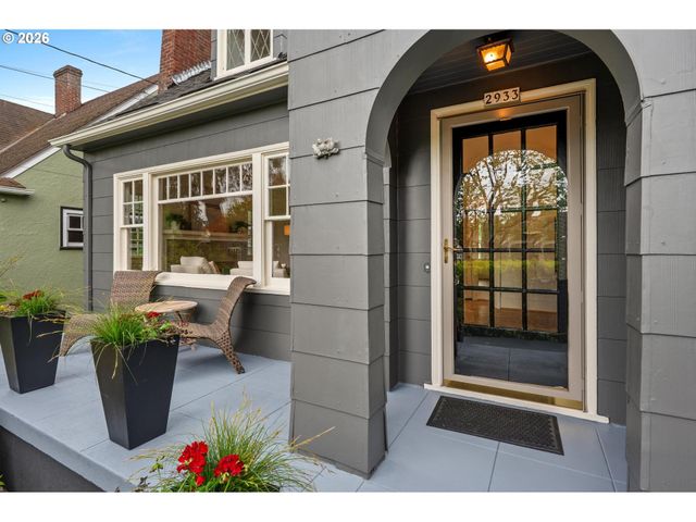 2933 Ne 27TH Ave, Portland, OR 97212