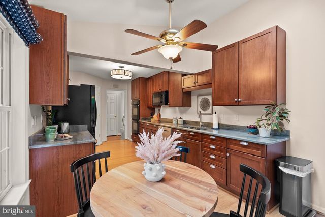 8519 BUCKBOARD DR, Alexandria, VA 22308