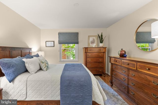 8519 BUCKBOARD DR, Alexandria, VA 22308