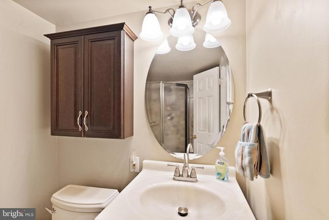 8519 BUCKBOARD DR, Alexandria, VA 22308