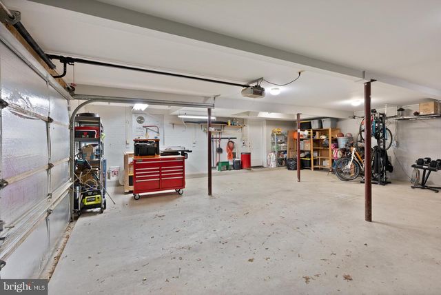 8519 BUCKBOARD DR, Alexandria, VA 22308