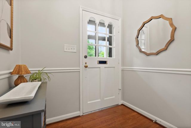 8519 BUCKBOARD DR, Alexandria, VA 22308