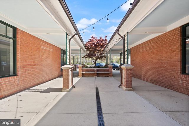 8519 BUCKBOARD DR, Alexandria, VA 22308