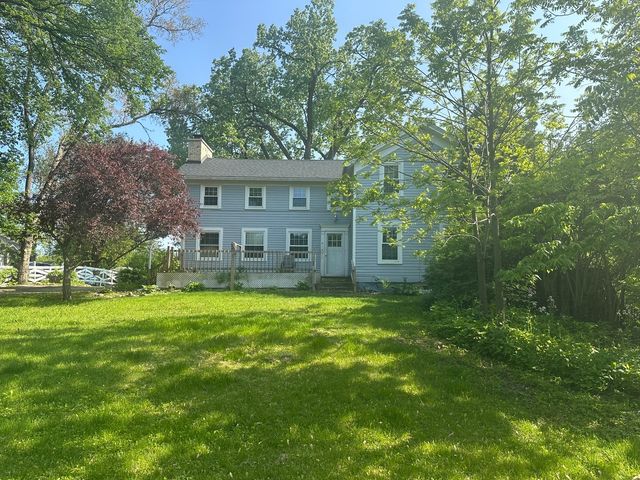 3896 Drexel Avenue, Gurnee, IL 60031