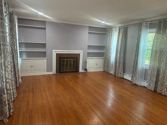 3896 Drexel Avenue, Gurnee, IL 60031