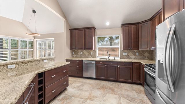 7906 Hazy Brook Lane, Humble, TX 77396