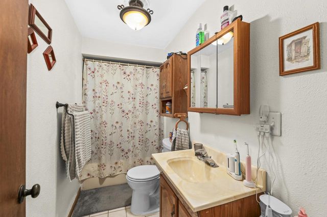 S51W30943 Old Village ROAD, Mukwonago, WI 53149